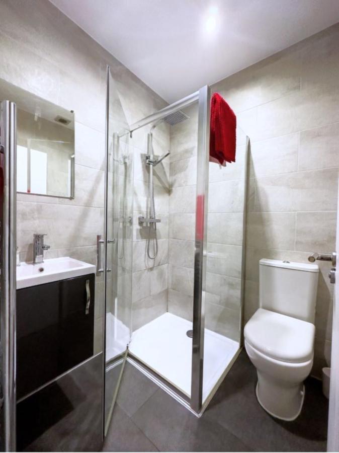 Attractive 2 Bed Apartments Free Wi-Fi And Parking Croydon Exterior photo